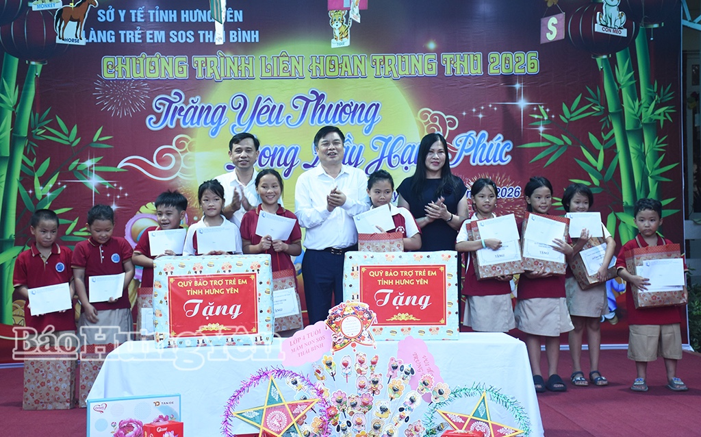 LAN TỎA YÊU THƯƠNG - LÃNH ĐẠO TỈNH HƯNG YÊN THĂM, TẶNG QUÀ TRẺ EM NHÂN DỊP TẾT TRUNG THU NĂM 2026